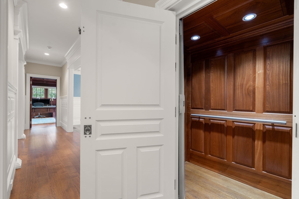 50 Oxbow Road Needham, MA 02492 - Photo 13 of 33