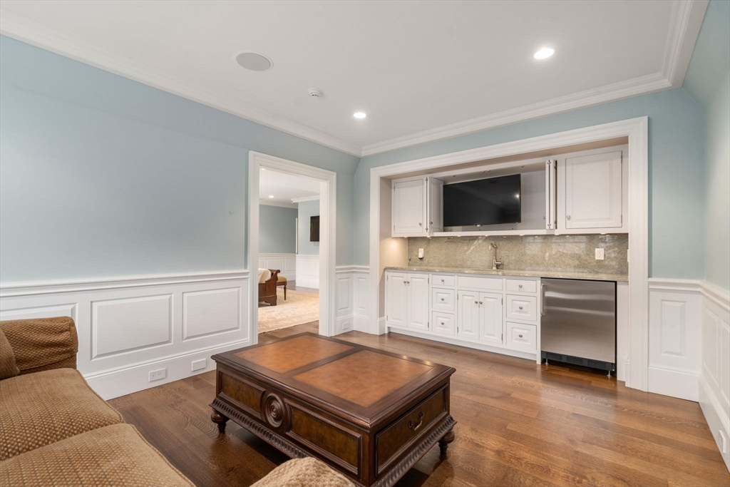 50 Oxbow Road Needham, MA 02492 - Photo 16 of 33