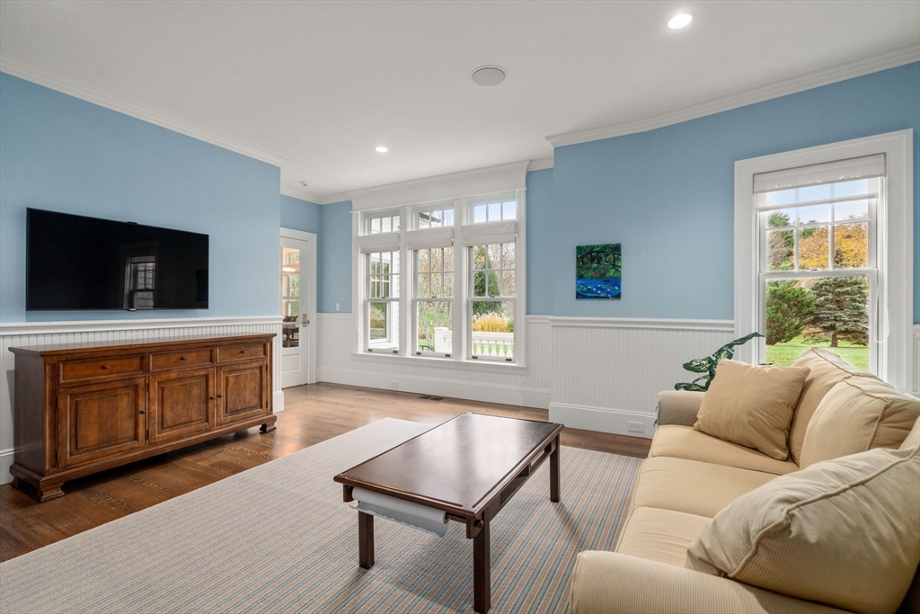 50 Oxbow Road Needham, MA 02492 - Photo 20 of 33