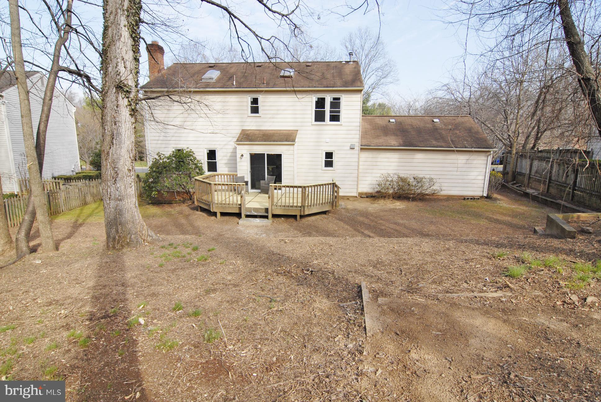 13632 Castle Cliff Way Silver Spring, MD 20904 - Photo 7 of 10 Exterior (Rear)
