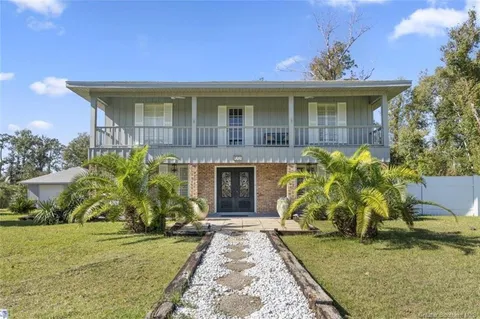 $325,000 | 915 Tanglewood Drive, Lake Charles, LA 70611