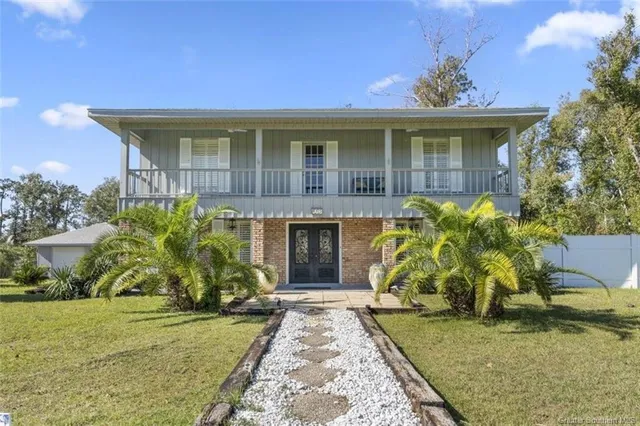 $325,000 | 915 Tanglewood Drive, Lake Charles, LA 70611