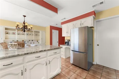 $325,000 | 915 Tanglewood Drive, Lake Charles, LA 70611