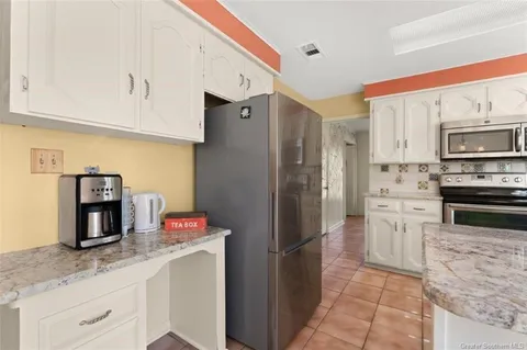 $325,000 | 915 Tanglewood Drive, Lake Charles, LA 70611