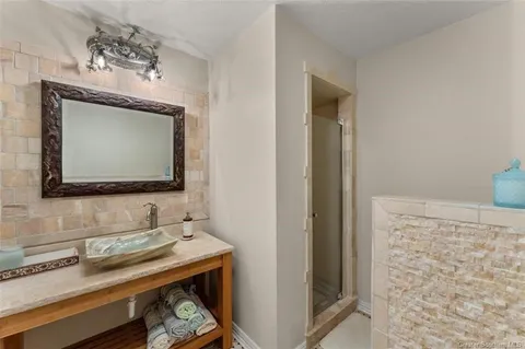 $325,000 | 915 Tanglewood Drive, Lake Charles, LA 70611