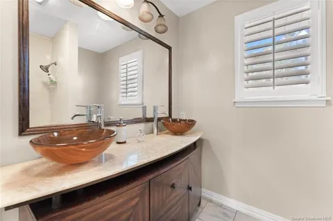 $325,000 | 915 Tanglewood Drive, Lake Charles, LA 70611