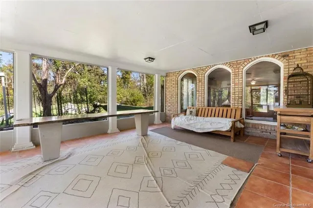 $325,000 | 915 Tanglewood Drive, Lake Charles, LA 70611