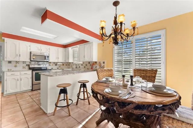 $325,000 | 915 Tanglewood Drive, Lake Charles, LA 70611