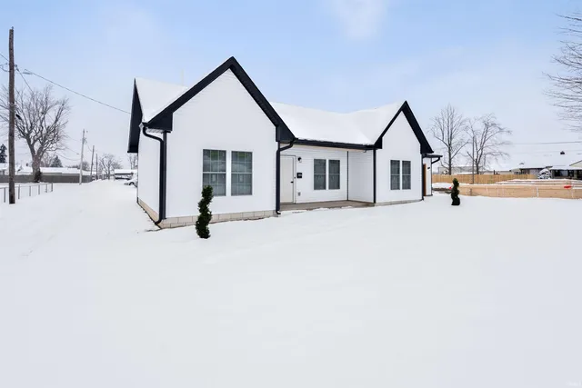 $205,000 | 412 East Poplar Street, Kokomo, IN 46902