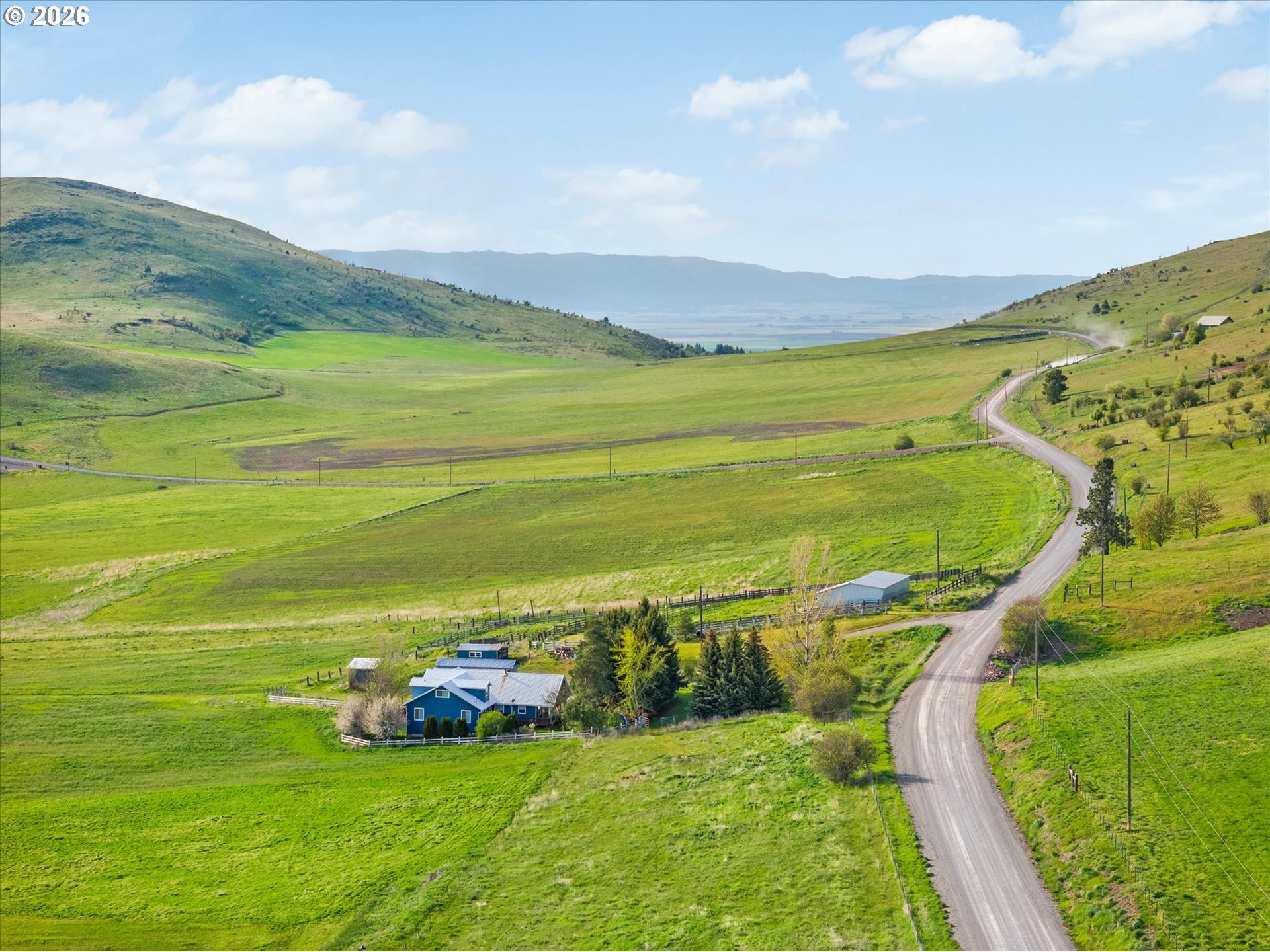 61938 High Valley Road Union, OR 97883 - Photo 13 of 46 a view of a field with an ocean