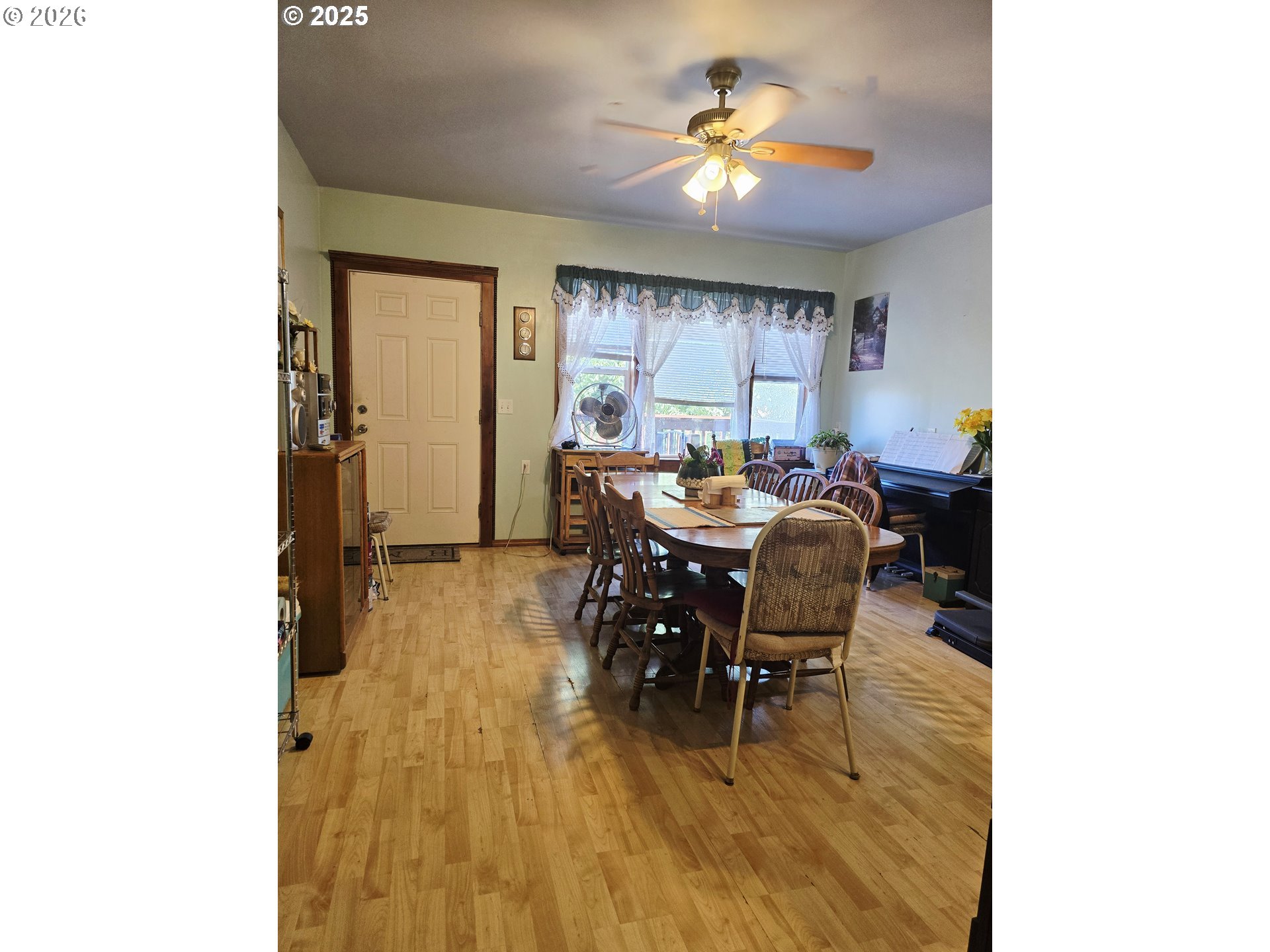 61938 High Valley Road Union, OR 97883 - Photo 37 of 46 a view of a dining room with furniture and chandelier