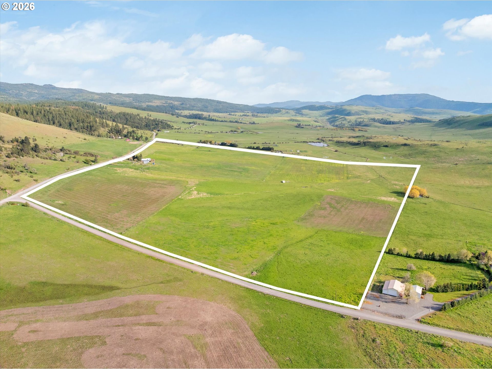 61938 High Valley Road Union, OR 97883 - Photo 7 of 46 a view of an outdoor space and lakeside