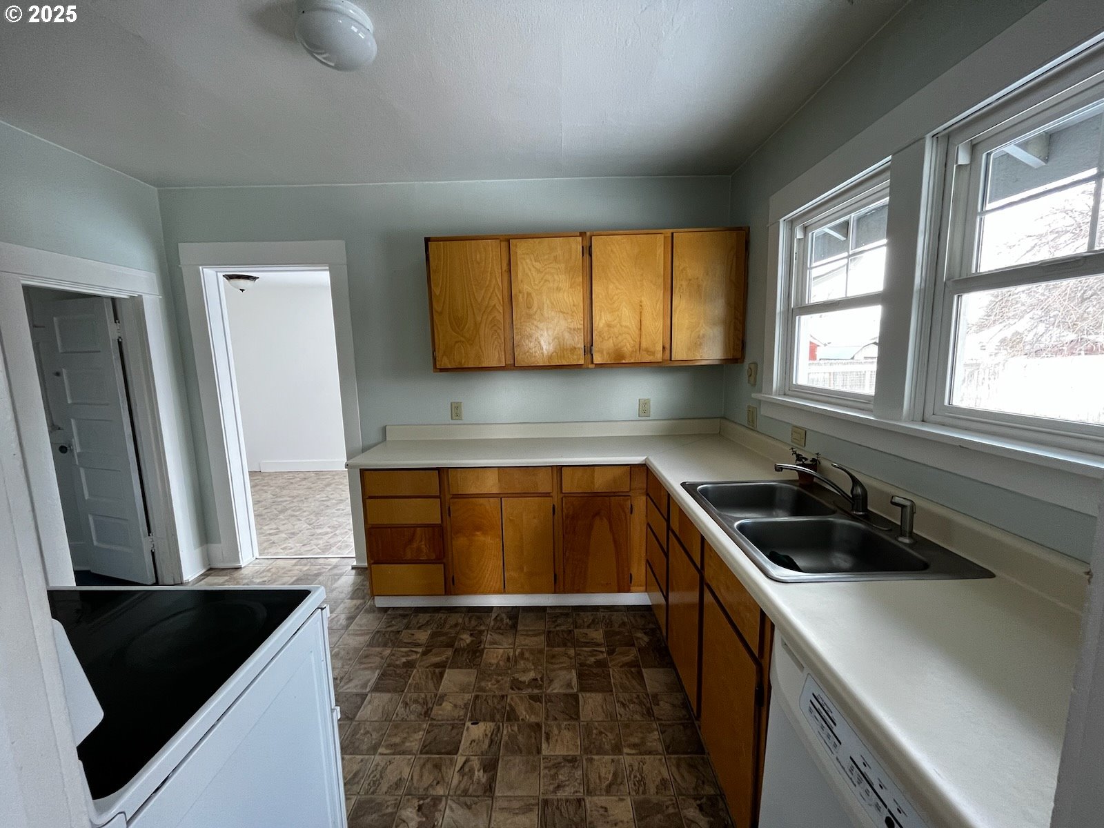 604 Southwest 2nd Street Enterprise, OR 97828 - Photo 8 of 20 Kitchen