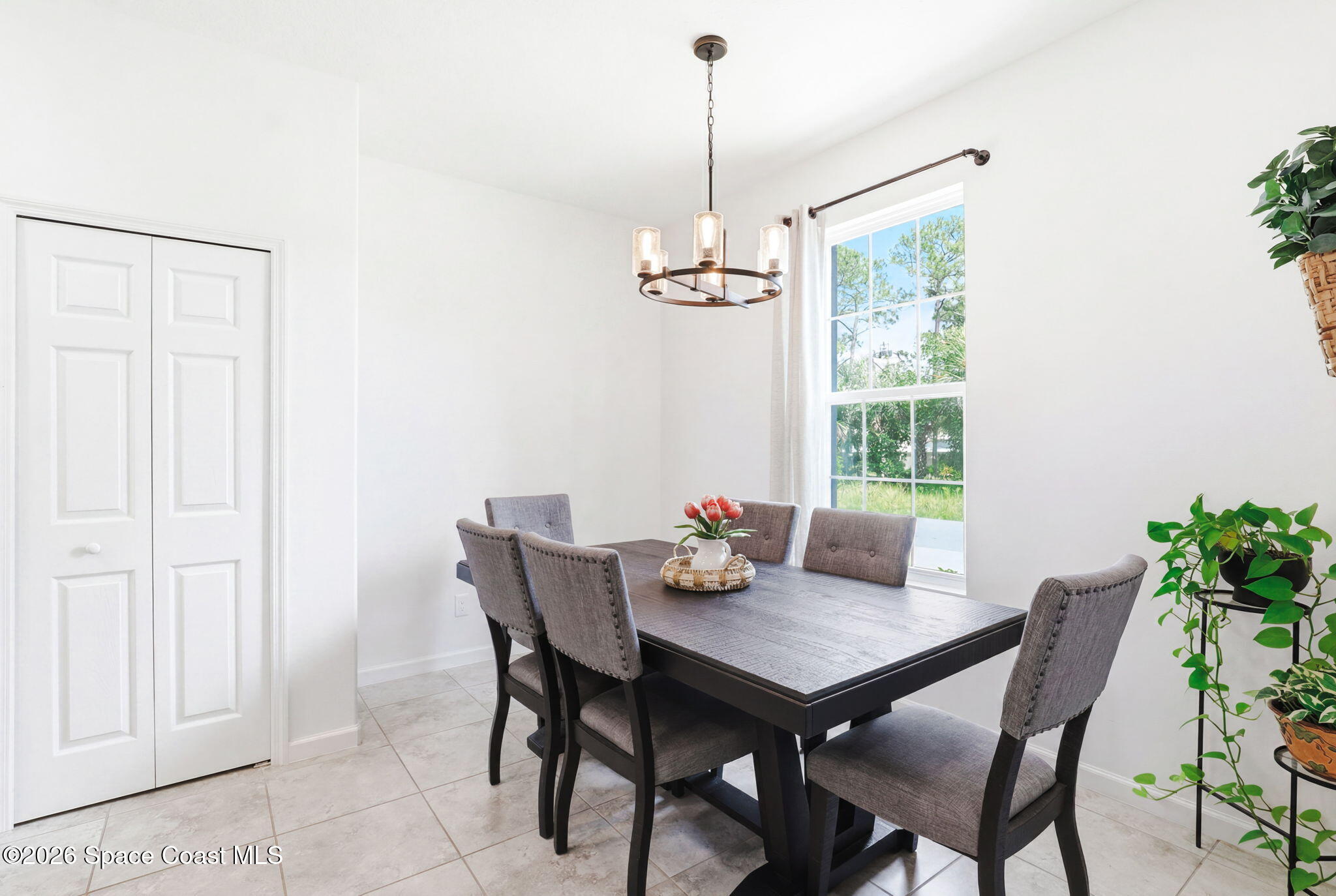 712 Duncan Road Southeast Palm Bay, FL 32909 - Photo 9 of 33 Formal Dining