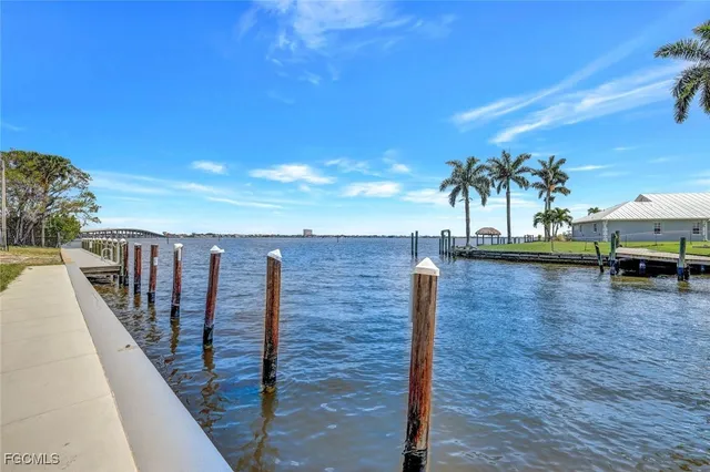 $165,000 | 1766 Cape Coral Parkway East, Unit 410, Cape Coral, FL 33904