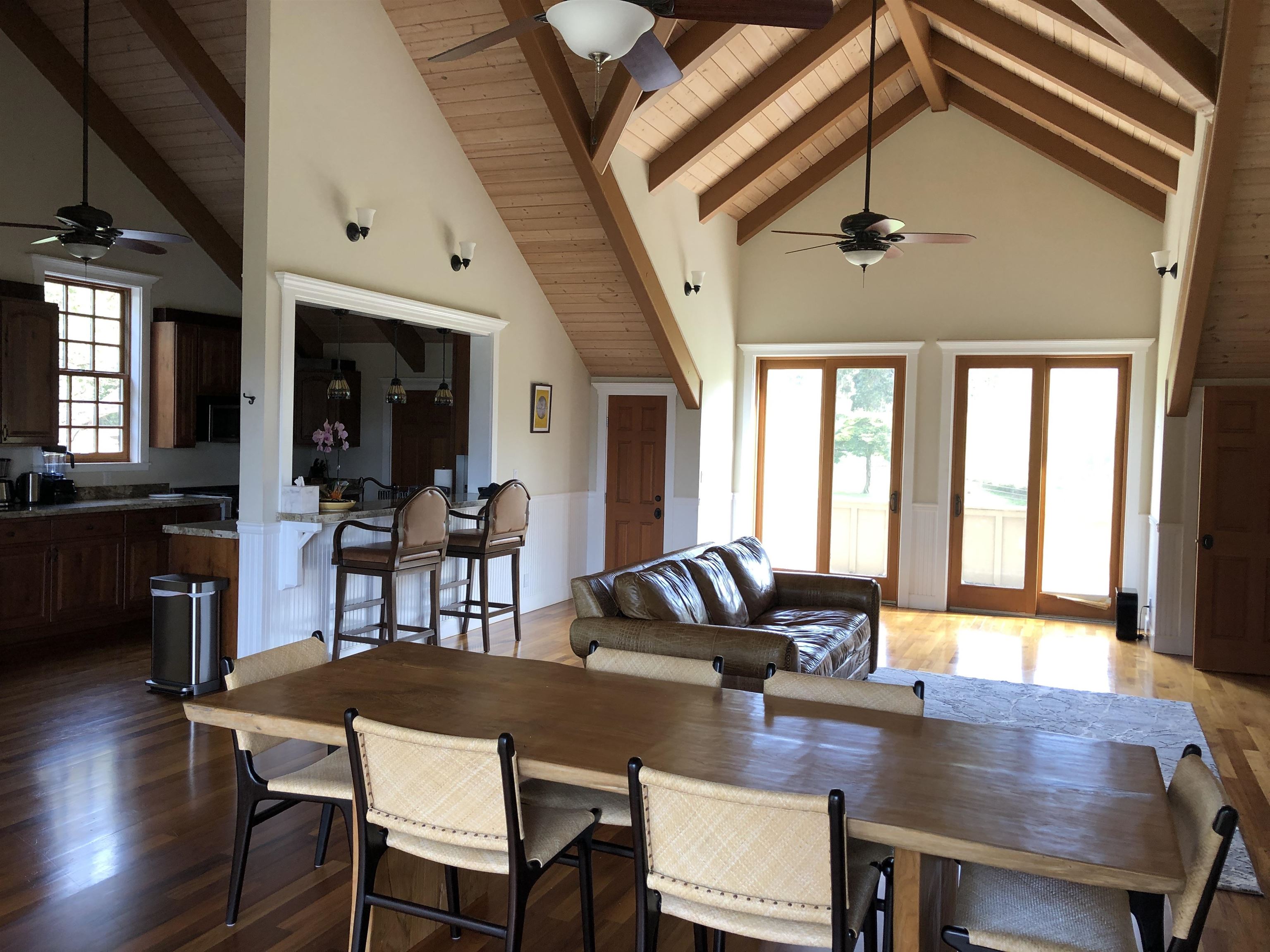 325 Waiahiwi Road Makawao, HI 96768 - Photo 8 of 30 a workspace with furniture window and wooden floor