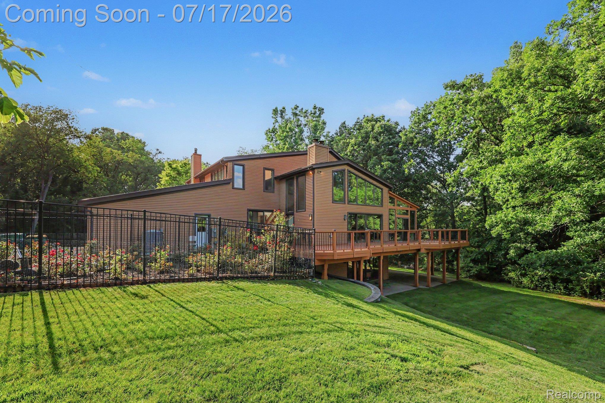 5685 Paint Valley Drive Rochester, MI 48306 - Photo 44 of 66 037_file_6517.jpg