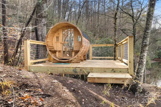 $799,000 | 186 L Meece Road, Rosman, NC 28772