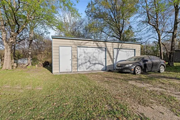 $195,000 | 303 Whispering Oaks Trail, Payne Springs, TX 75156