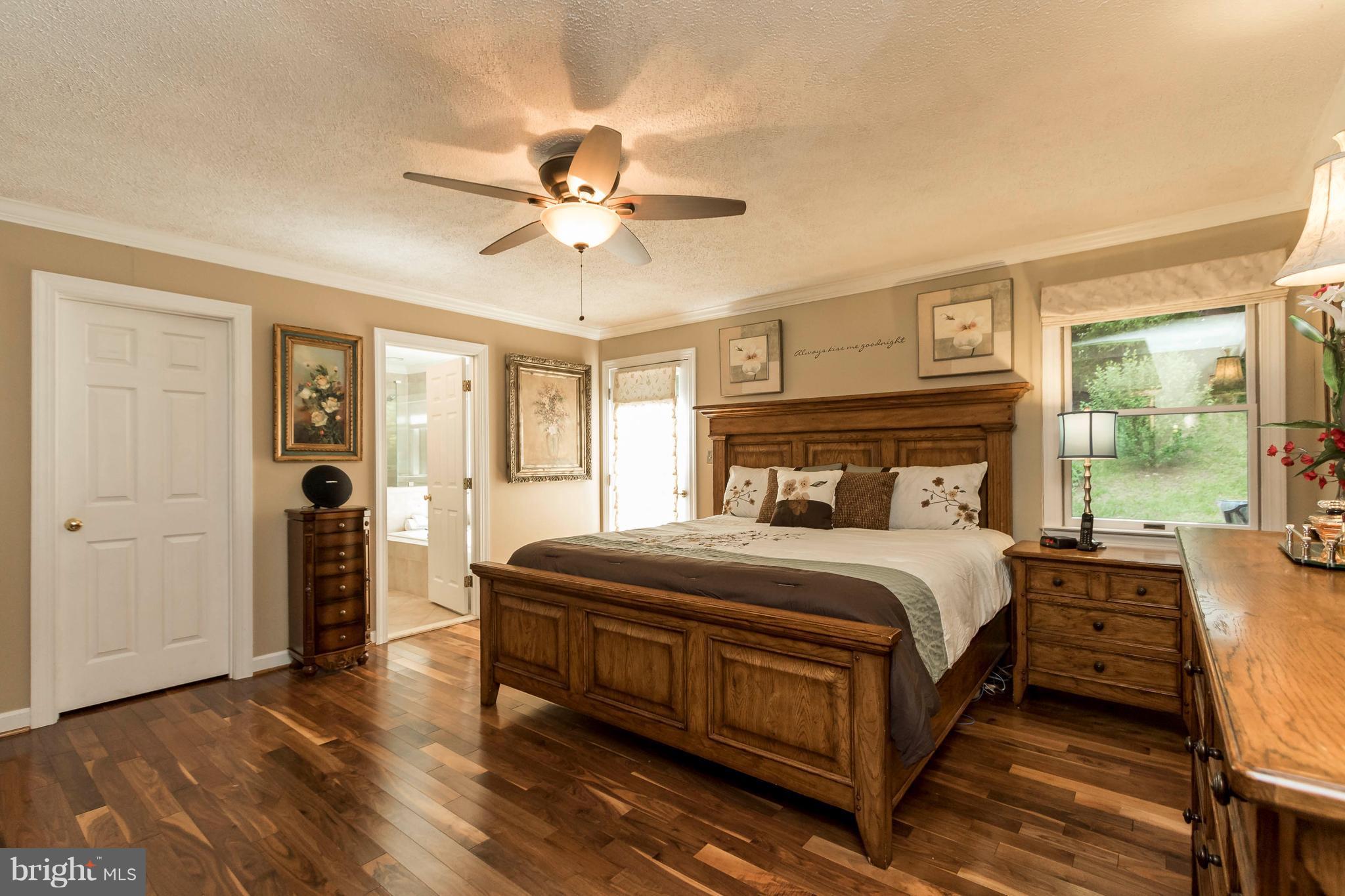 6687 Thumb Run Road Marshall, VA 20115 - Photo 15 of 29 Bedroom (Master)