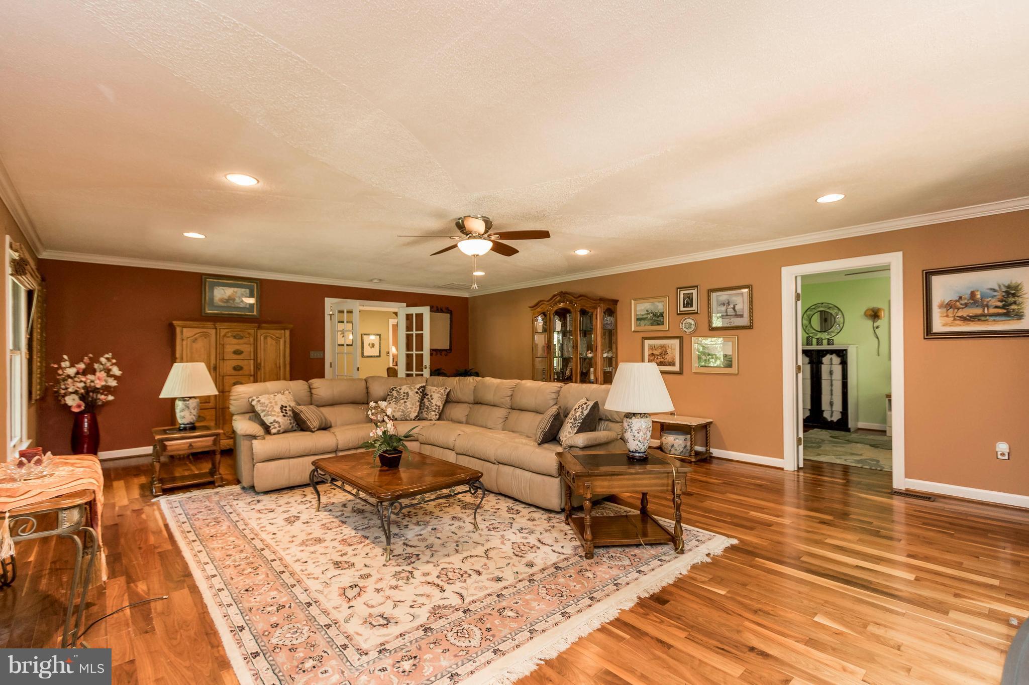 6687 Thumb Run Road Marshall, VA 20115 - Photo 21 of 29 Family Room
