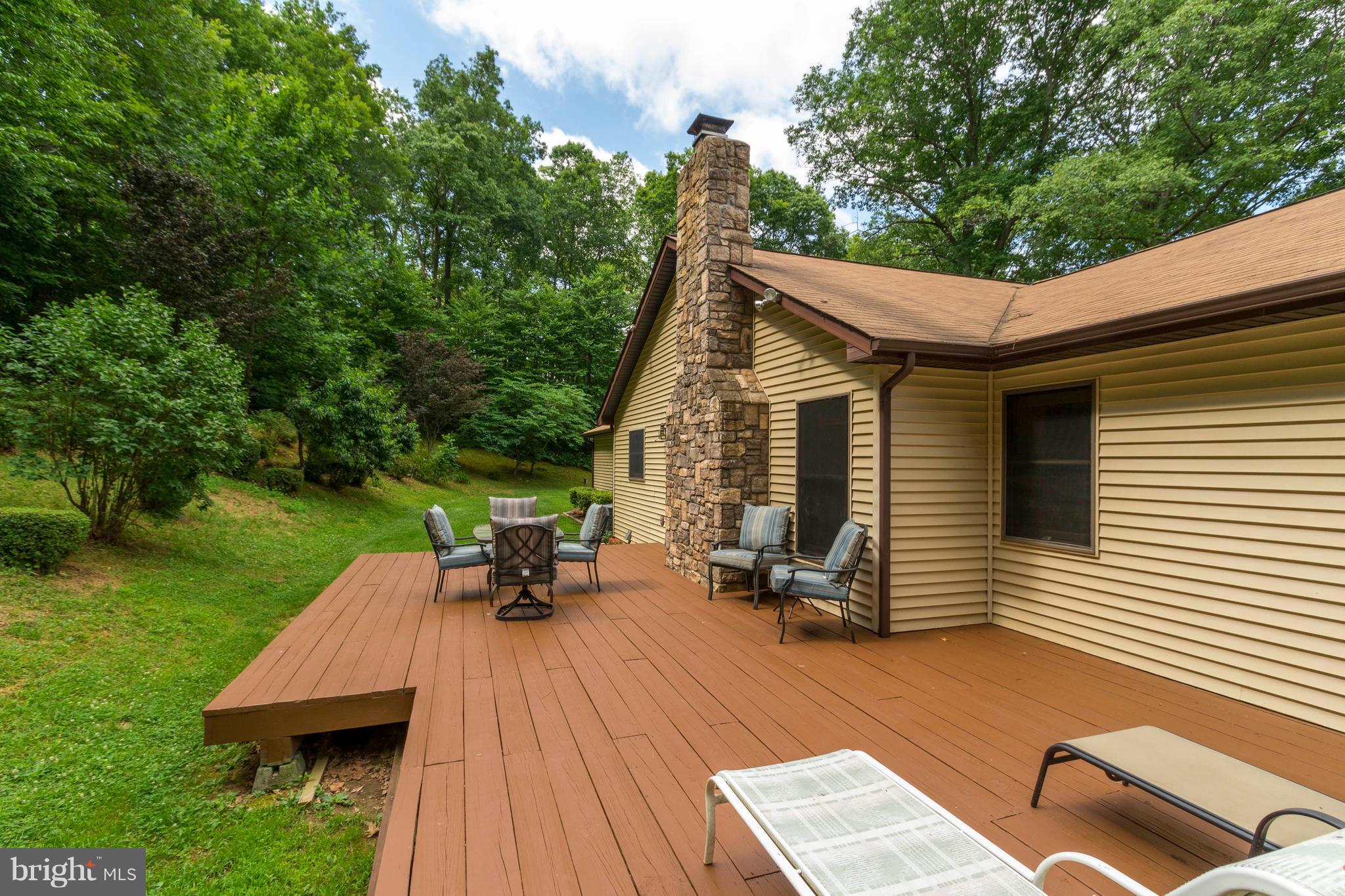 6687 Thumb Run Road Marshall, VA 20115 - Photo 25 of 29 Exterior (Rear)
