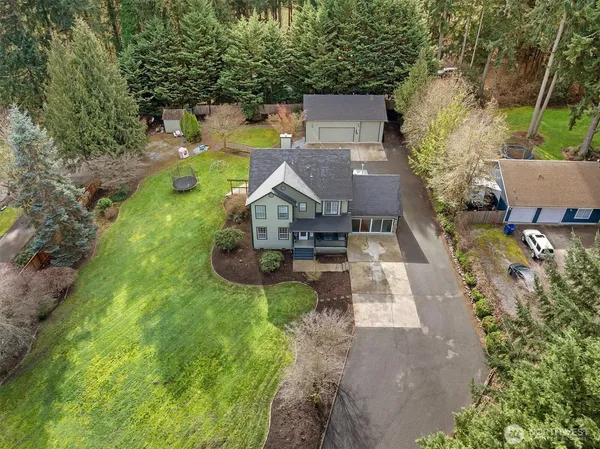 $900,000 | 17018 45th Street East, Lake Tapps, WA 98391