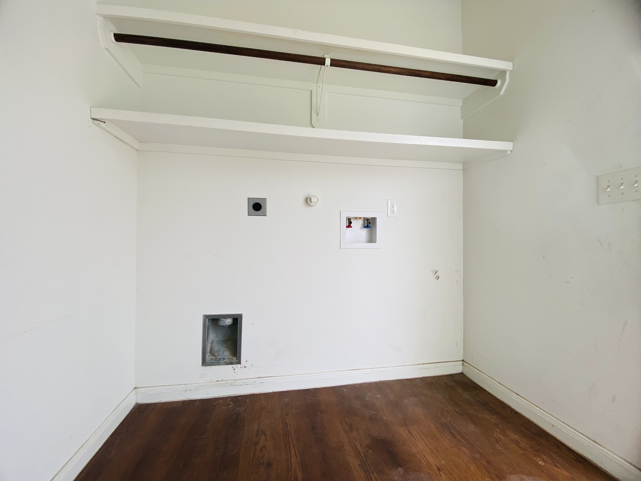 2503 Deats Road Dickinson, TX 77539 - Photo 20 of 28 a view of an empty room