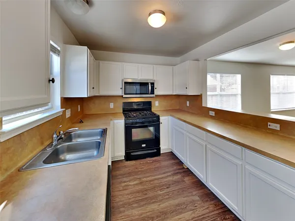 $1,960 | 9514 Chapelstone Court, Houston, TX 77044