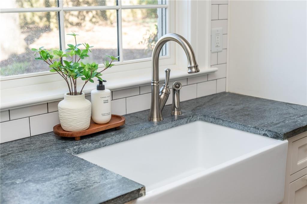 1196 Fairview Road Northeast Atlanta, GA 30306 - Photo 81 of 96