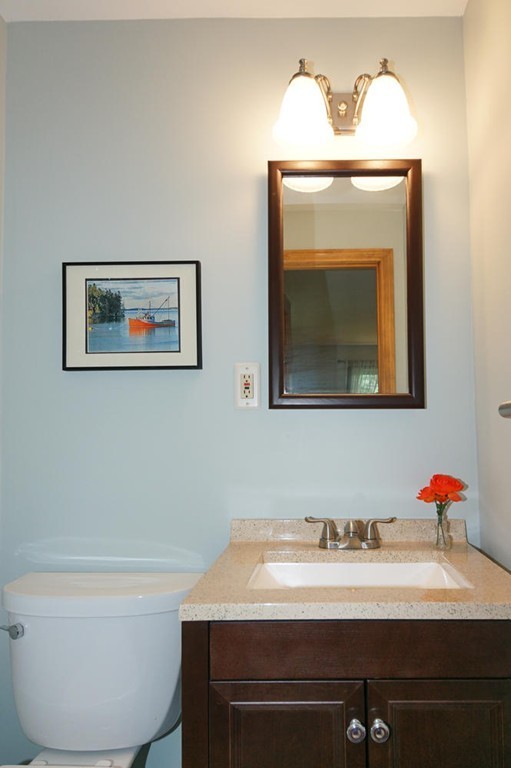 33 Crown Road Westford, MA 01886 - Photo 10 of 20 Gallery Image 10