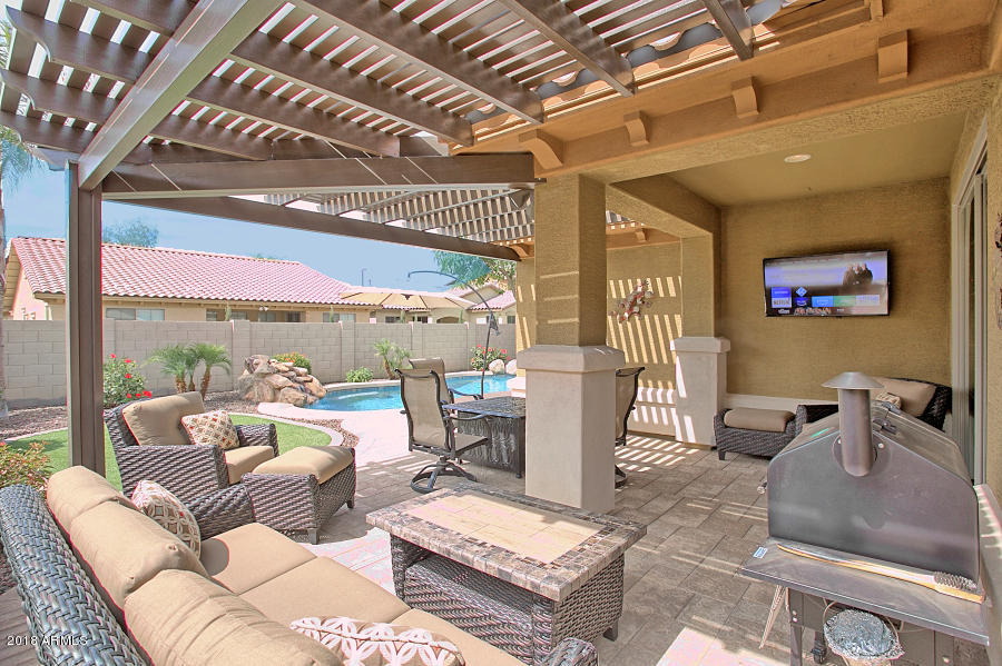 3071 East Ridgewood Lane Gilbert, AZ 85298 - Photo 18 of 24 Covered Patio
