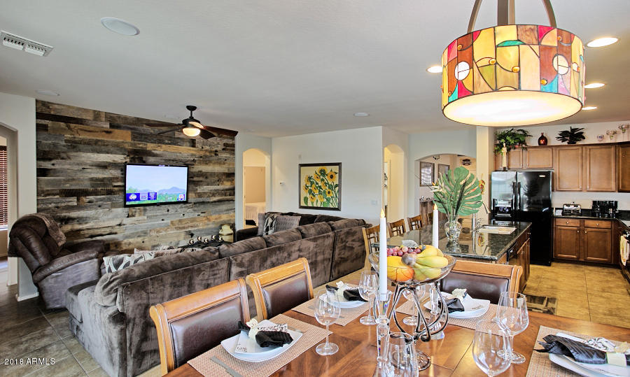 3071 East Ridgewood Lane Gilbert, AZ 85298 - Photo 6 of 24 Great Room