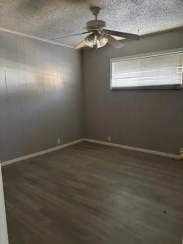 a view of a window in an empty room