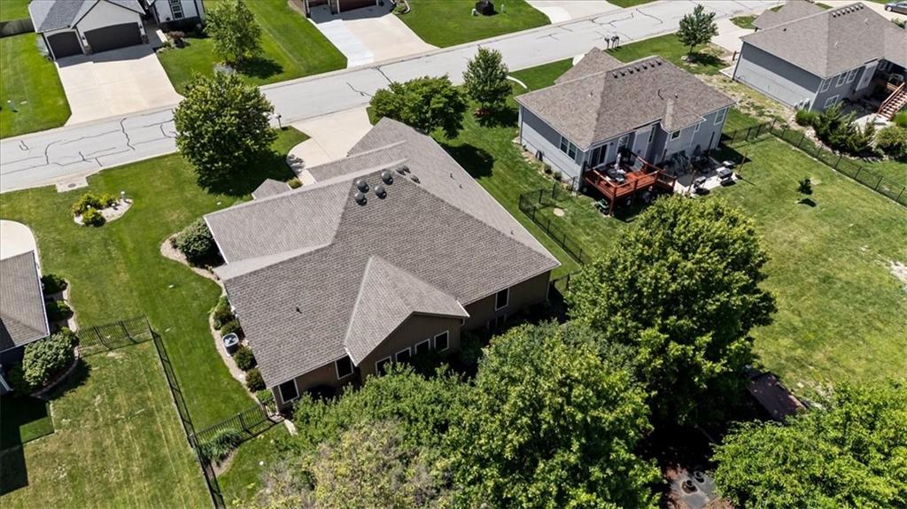 6989 141st Street Basehor, KS 66007 - Photo 43 of 49