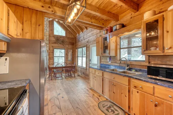 $325,000 | 340 Mountain Top Drive, Murphy, NC 28906