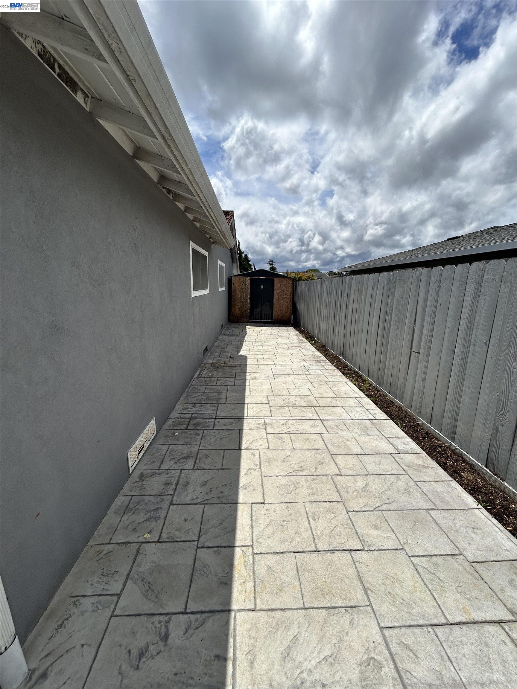 2057 Rosedale Drive San Pablo, CA 94806 - Photo 30 of 33