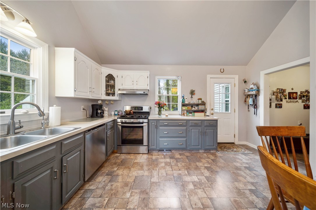15389 Hemlock Point Road Chagrin Falls, OH 44022 - Photo 6 of 23