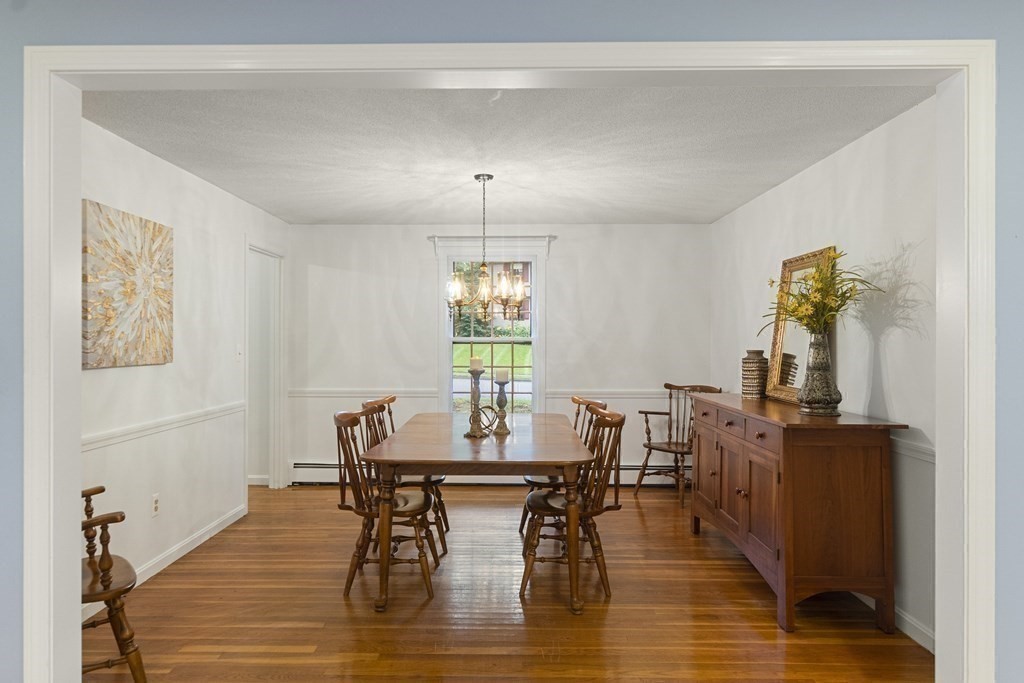 9 Perkins Circle Topsfield, MA 01983 - Photo 5 of 40