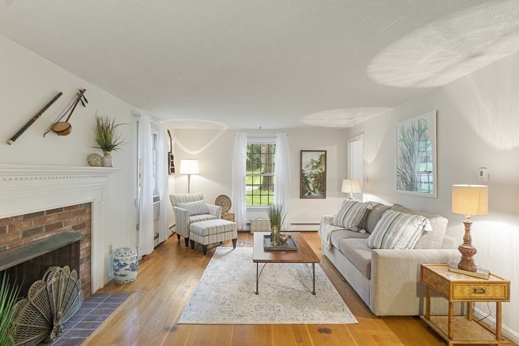 9 Perkins Circle Topsfield, MA 01983 - Photo 8 of 40