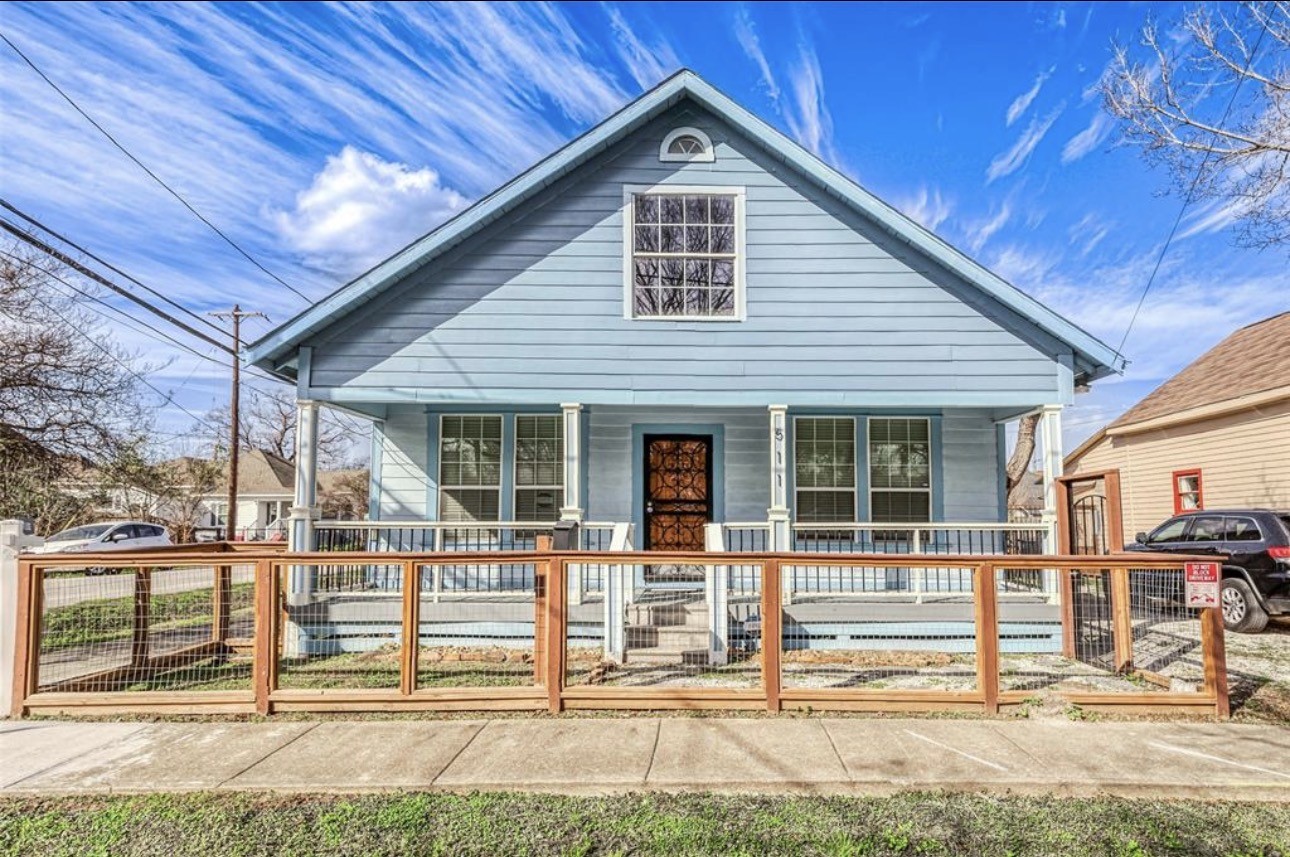 511 Bishop Street Houston, TX 77009 - Photo 1 of 27