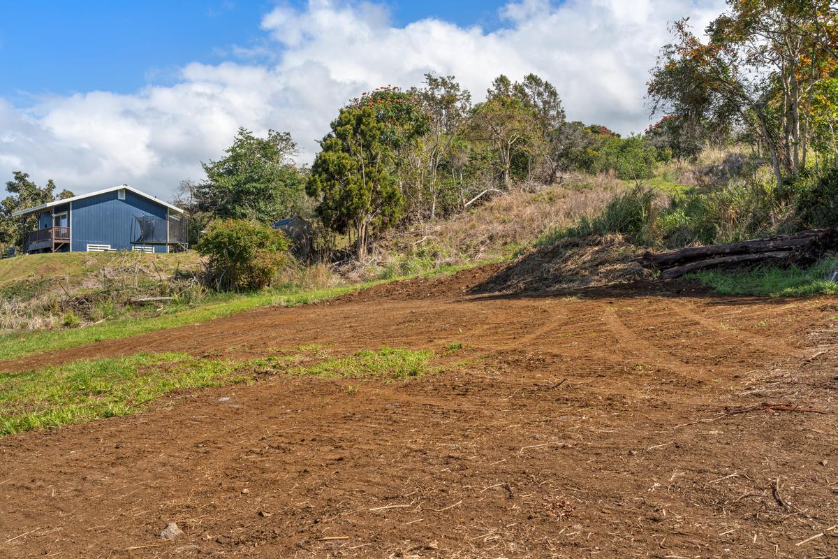 76-1015 Lot 2-a-2 Waiono Ranch Road Holualoa, HI 96725 - Photo 24 of 29 a view of a yard with an tree