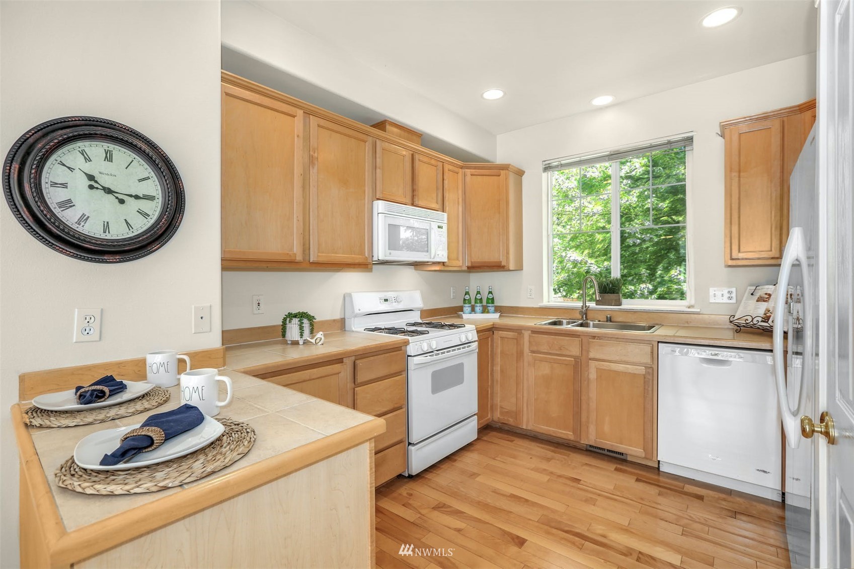 13005 Northeast 182nd Place, Unit B Bothell, WA 98011 - Photo 12 of 29 Gallery Image 12