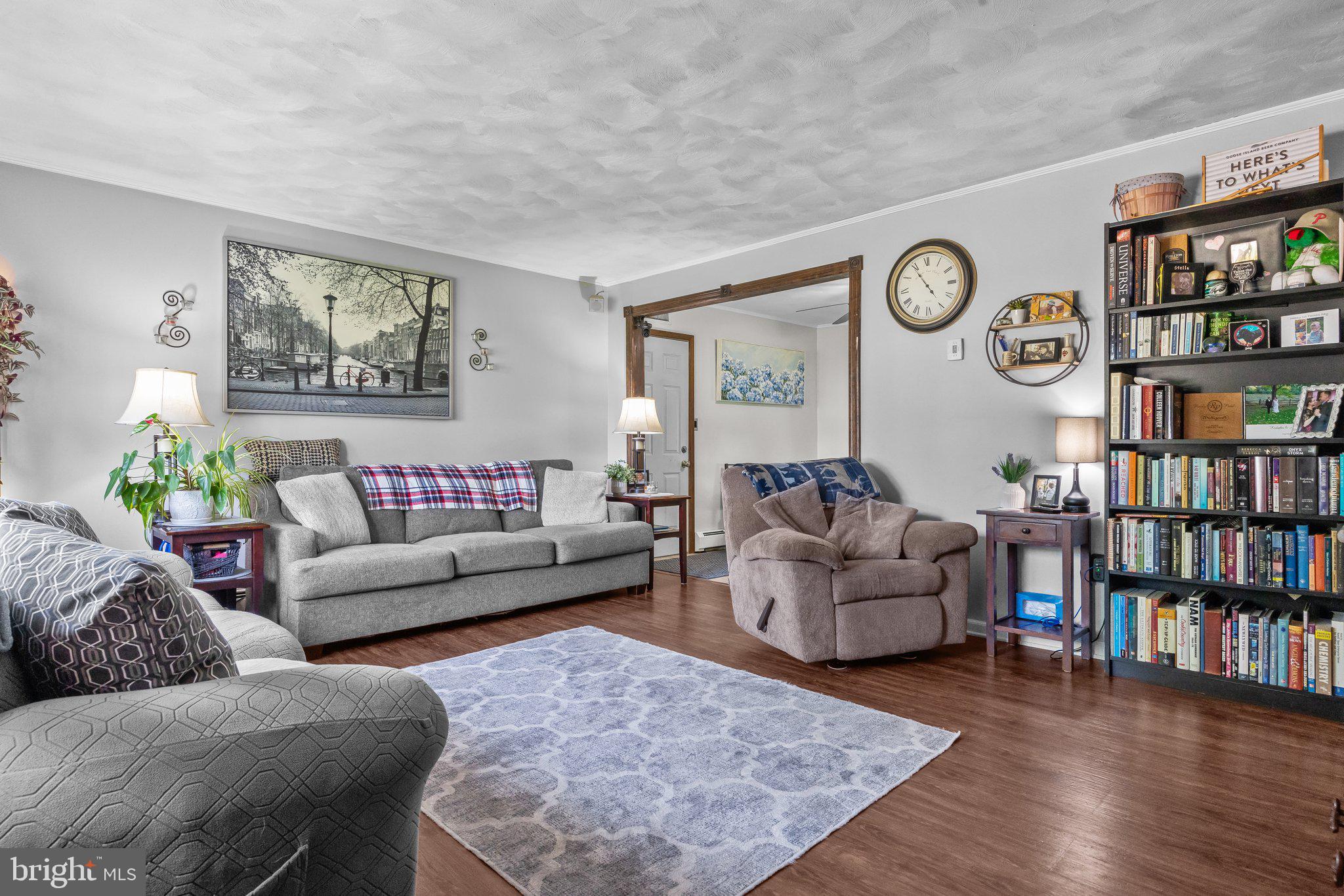 35 Long Loop Road Levittown, PA 19056 - Photo 4 of 38 Gallery Image 4