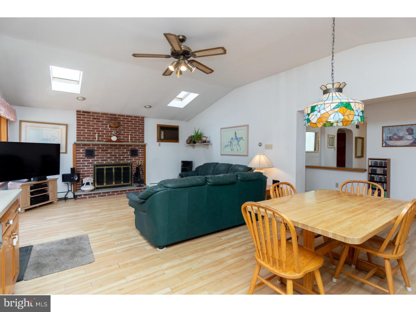 629 Sherman Road Springfield, PA 19064 - Photo 14 of 21 Family Room