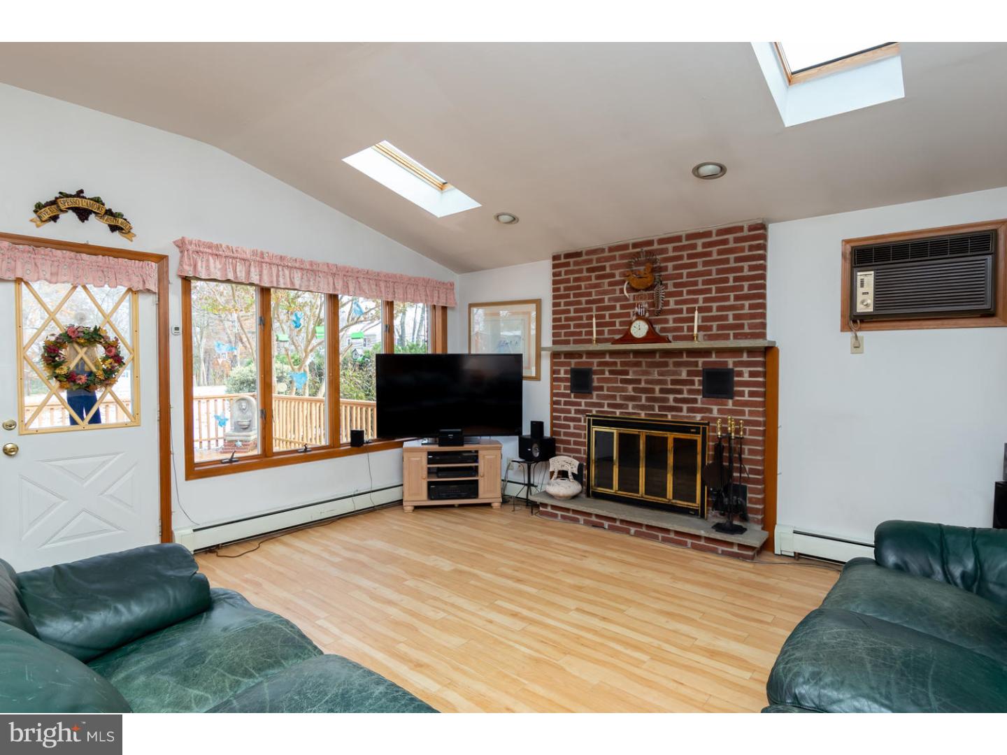 629 Sherman Road Springfield, PA 19064 - Photo 16 of 21 Family Room