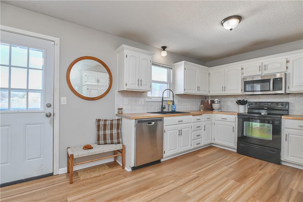 8006 South Church Road Pleasant Valley, MO 64068 - Photo 11 of 34