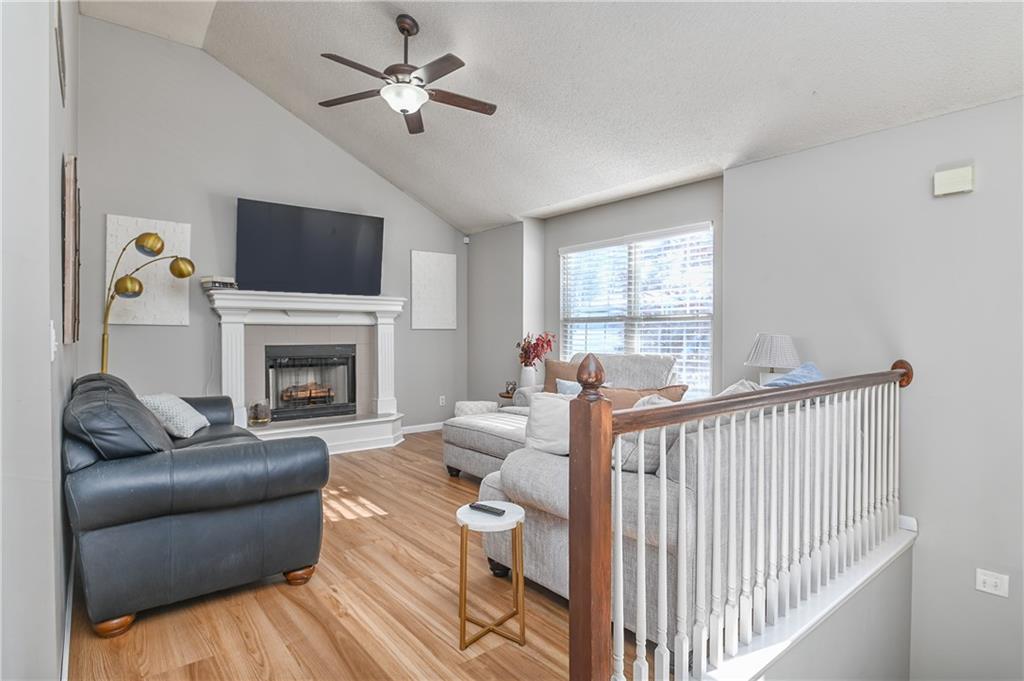 8006 South Church Road Pleasant Valley, MO 64068 - Photo 4 of 34