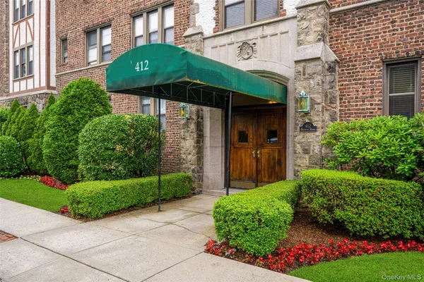 $2,950 | 412 Munro Avenue, Unit 3F, Mamaroneck, NY 10543