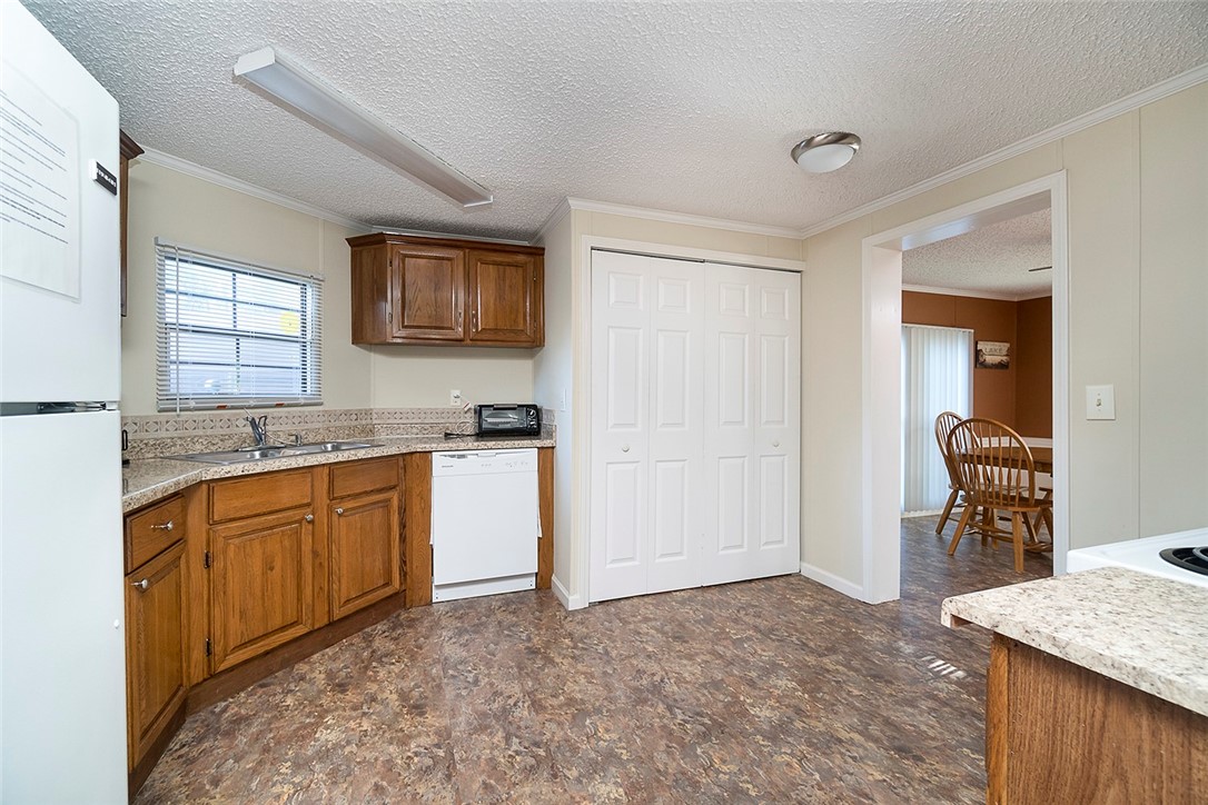 209 Clearwater Shores Road Fair Play, SC 29643 - Photo 10 of 33 Gallery Image 10